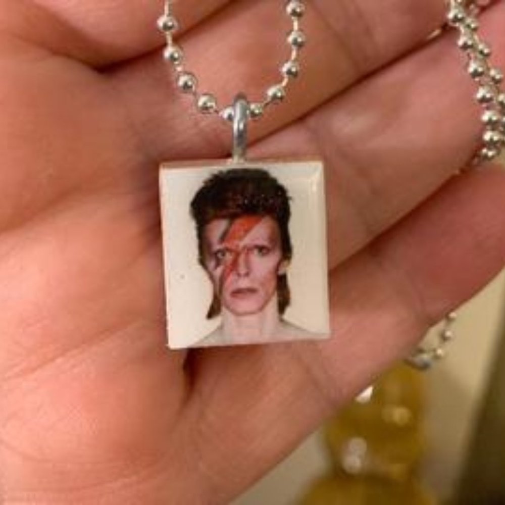(2/$12,4/$20) David Bowie Ziggy Scrabble Tile Pendant - Picture 1 of 2